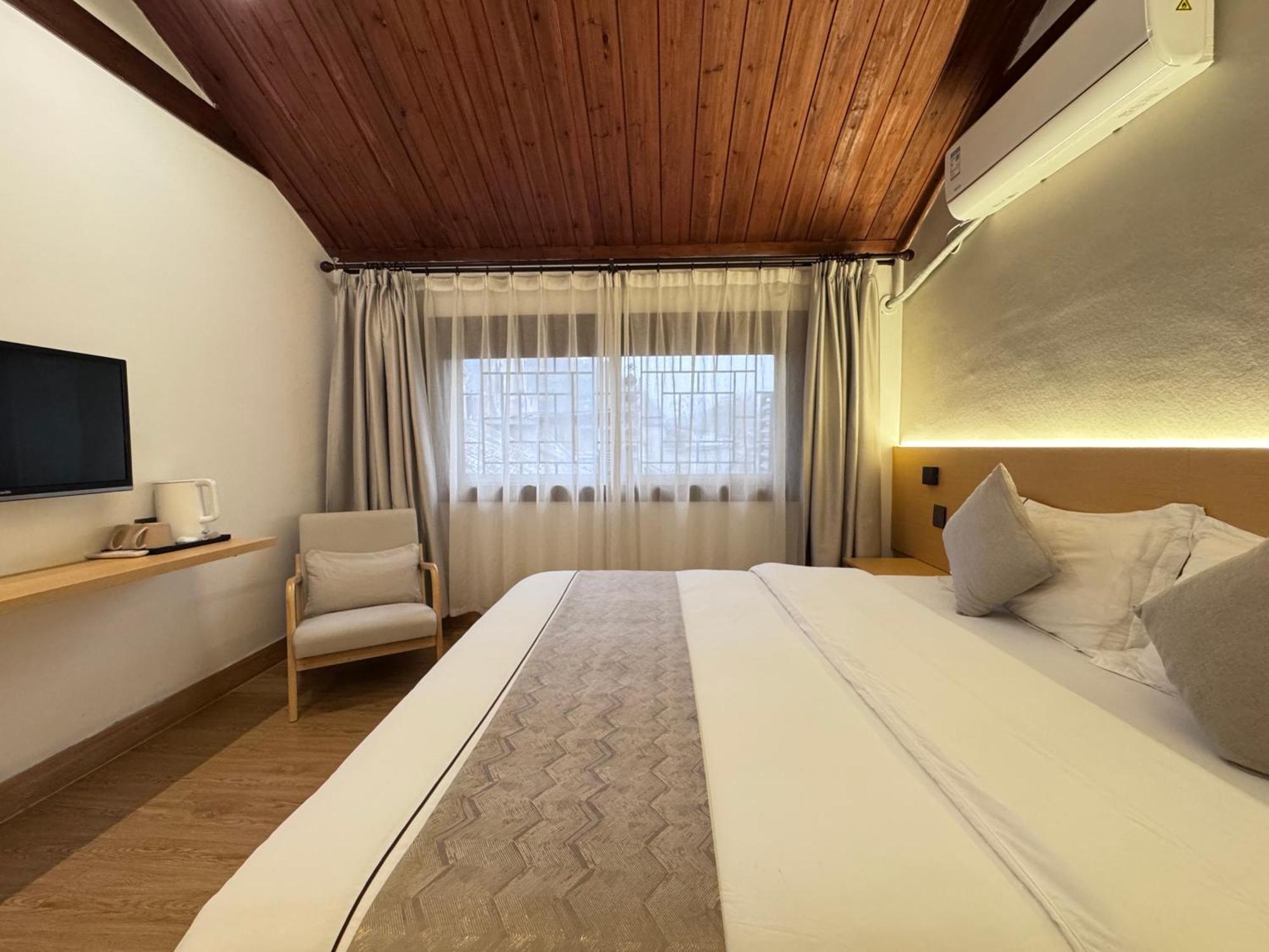 Phoenix Haven Fenghuang Exterior photo